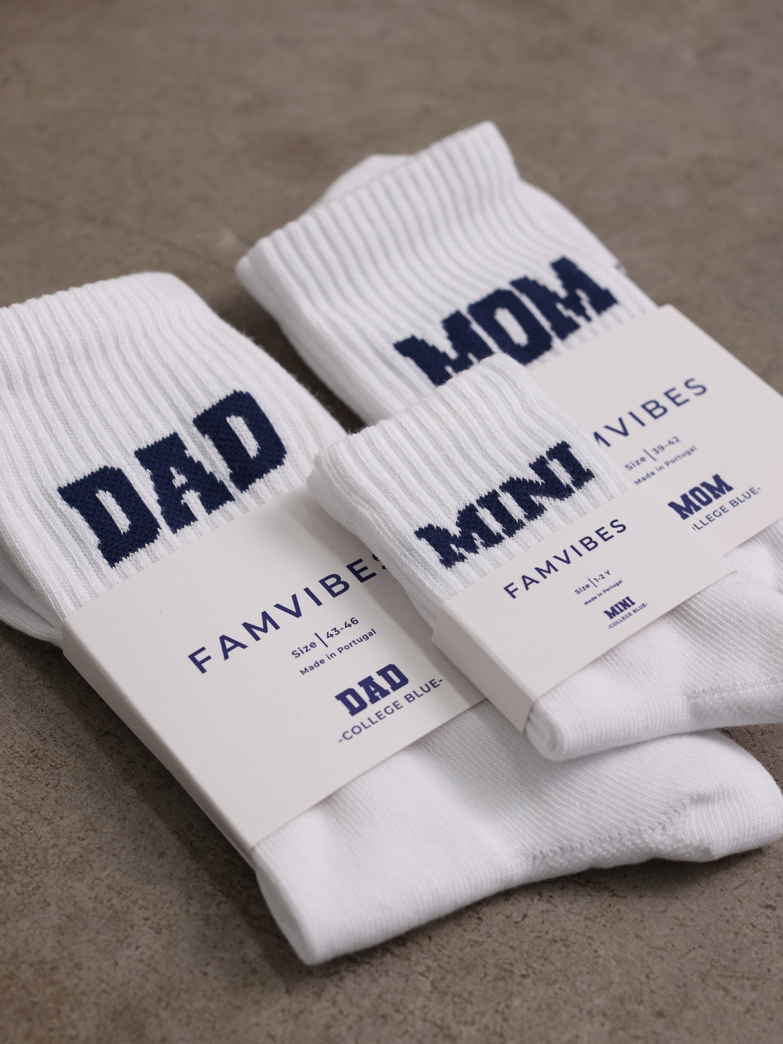 MOM COLLEGE Socken - weiß