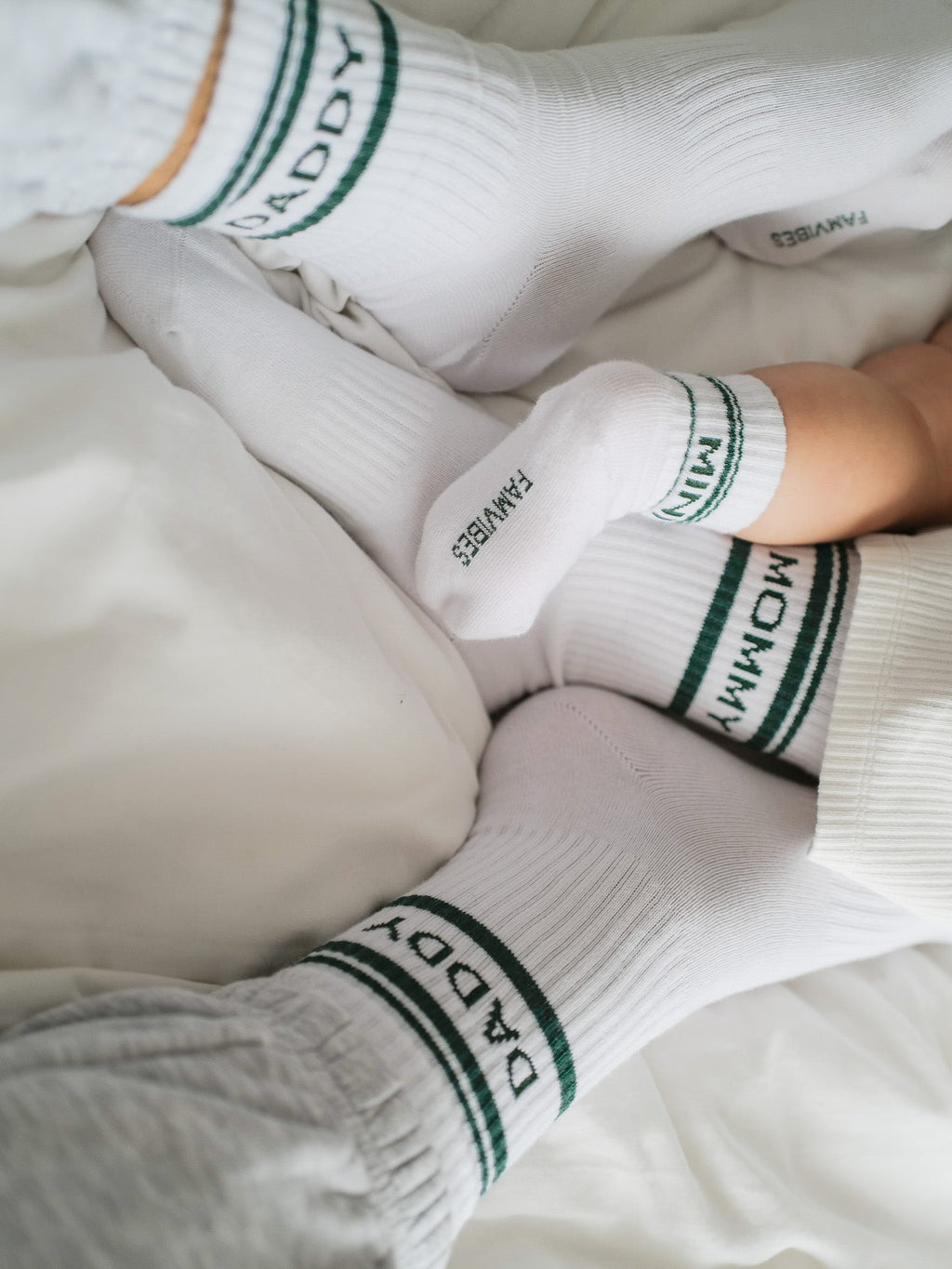 MOMMY Striped Socken - green